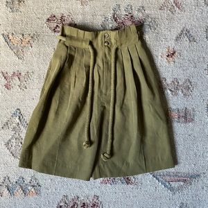NWT H&M highwaist bermuda shorts